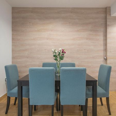 Delightful Stylish Two Bedroom Condo In Hip Area Of Central Atena Exterior foto