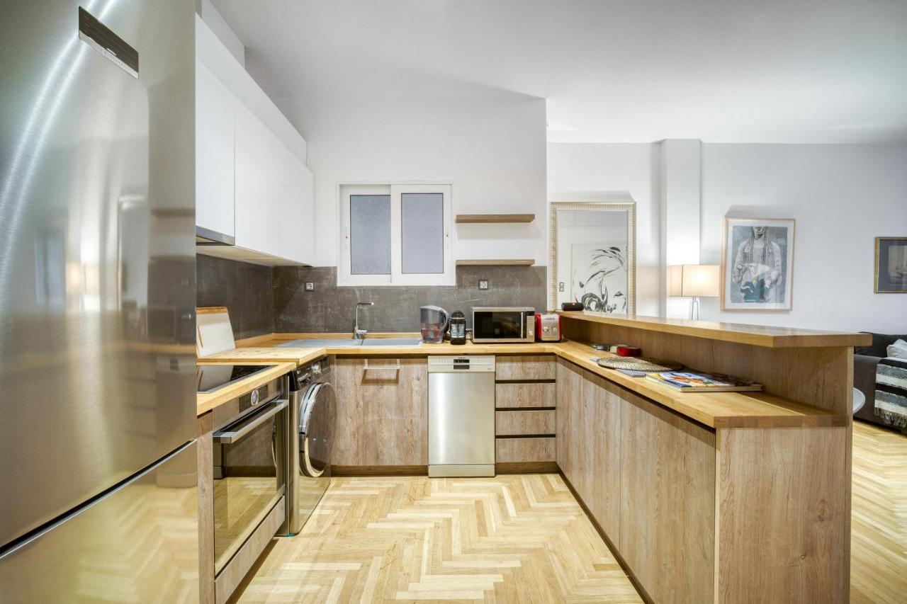 Delightful Stylish Two Bedroom Condo In Hip Area Of Central Atena Exterior foto
