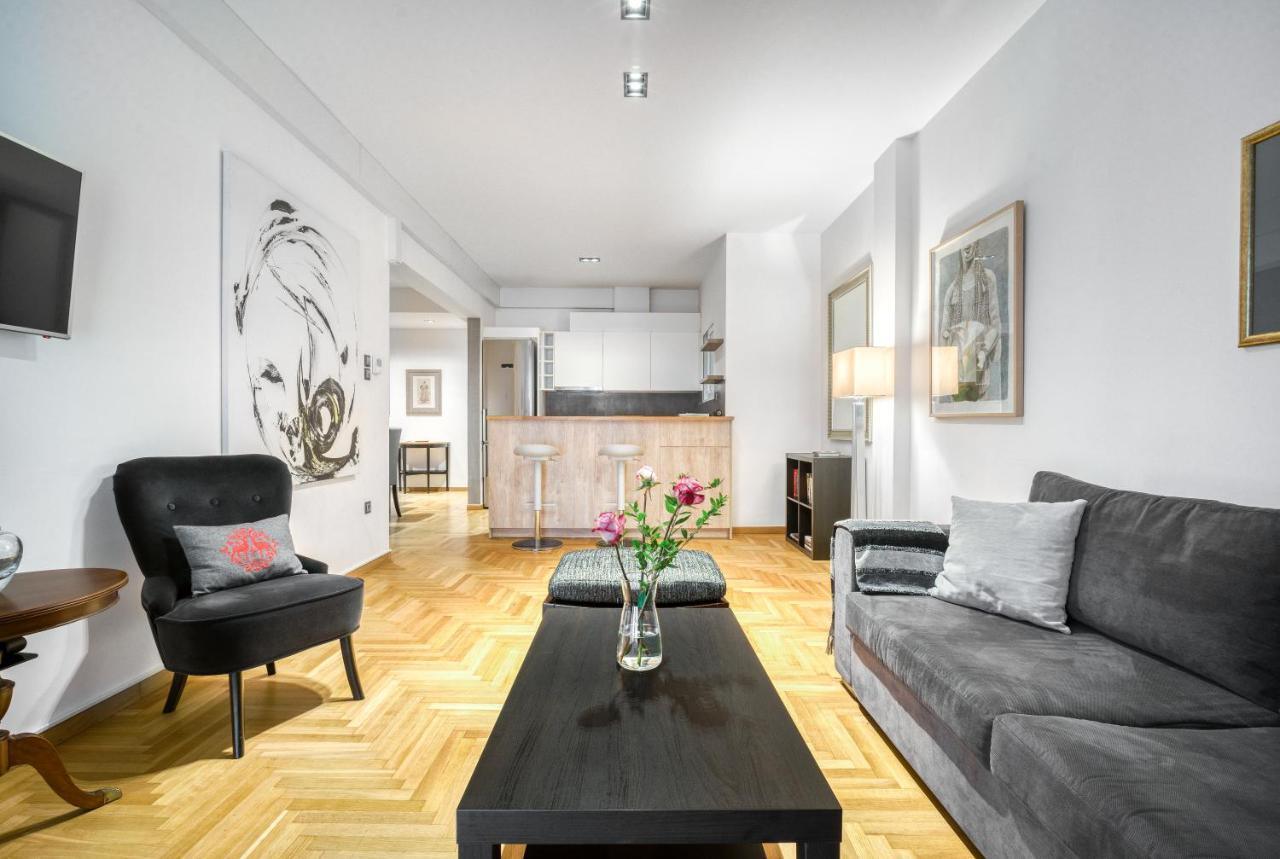 Delightful Stylish Two Bedroom Condo In Hip Area Of Central Atena Exterior foto
