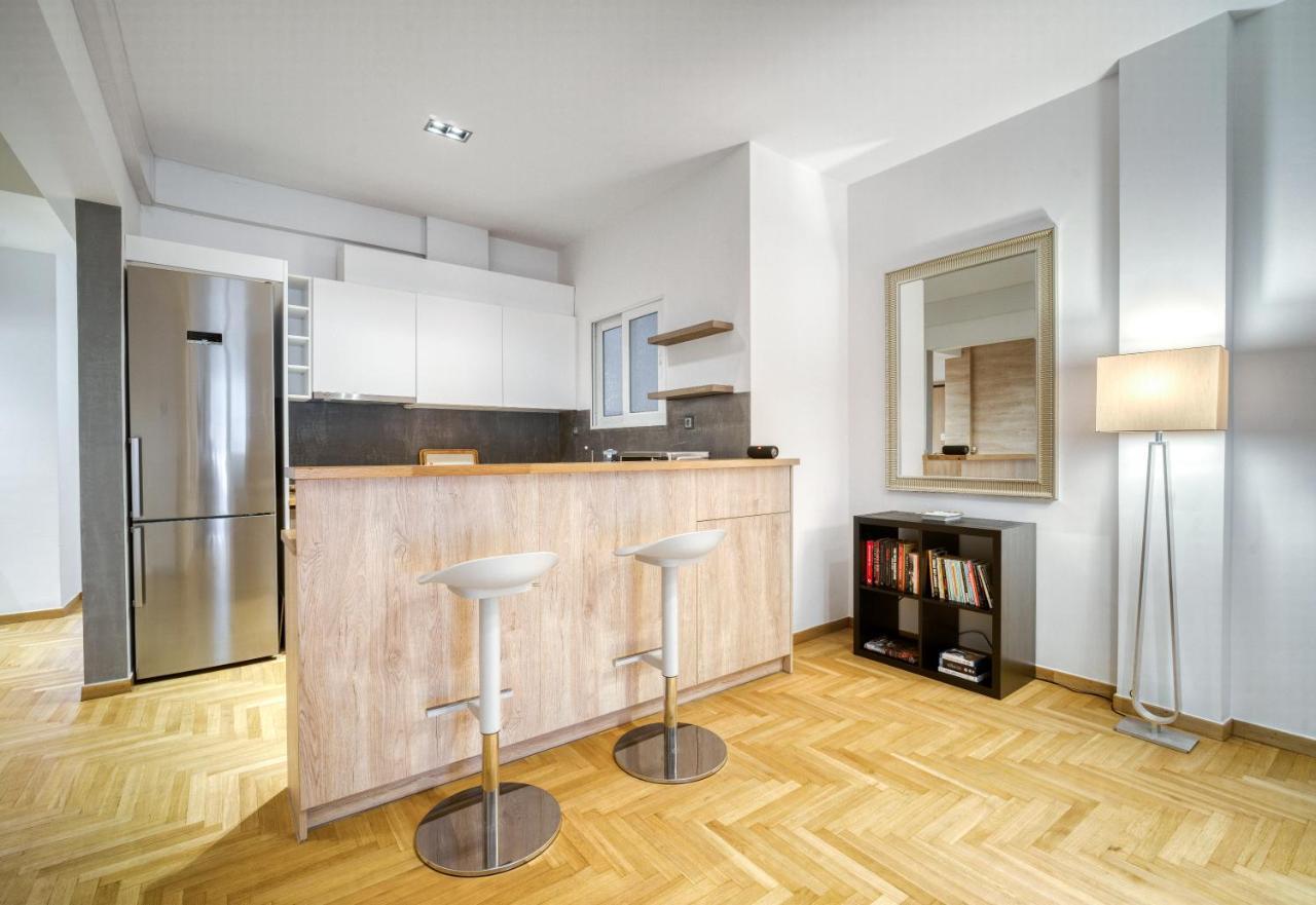 Delightful Stylish Two Bedroom Condo In Hip Area Of Central Atena Exterior foto