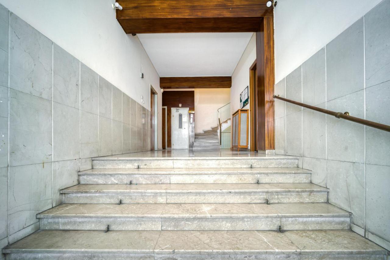 Delightful Stylish Two Bedroom Condo In Hip Area Of Central Atena Exterior foto