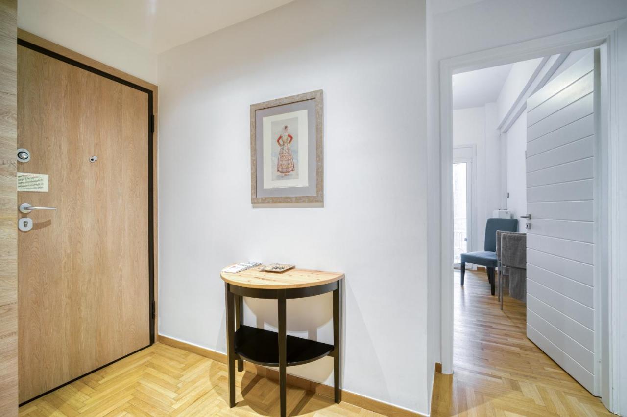 Delightful Stylish Two Bedroom Condo In Hip Area Of Central Atena Exterior foto