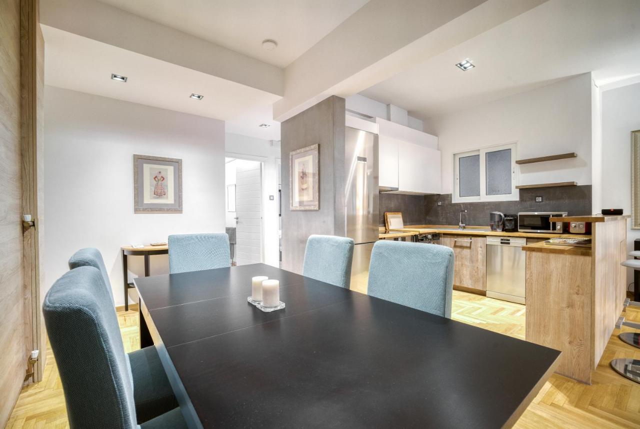 Delightful Stylish Two Bedroom Condo In Hip Area Of Central Atena Exterior foto