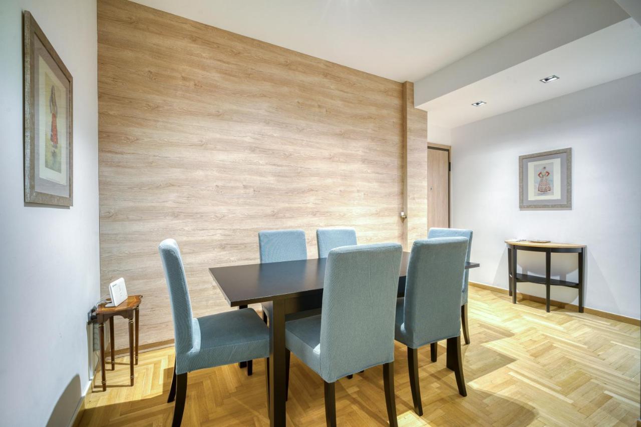 Delightful Stylish Two Bedroom Condo In Hip Area Of Central Atena Exterior foto
