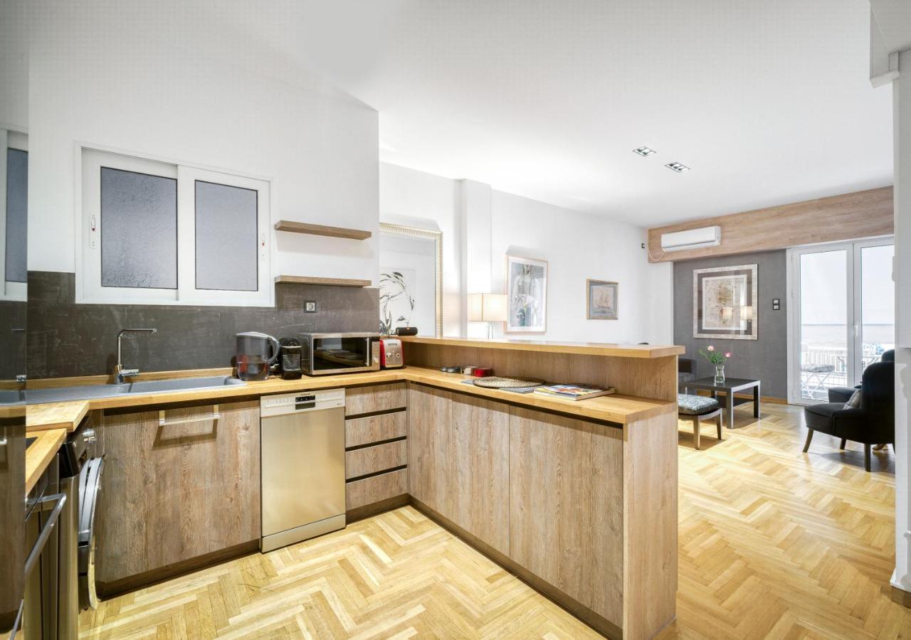 Delightful Stylish Two Bedroom Condo In Hip Area Of Central Atena Exterior foto